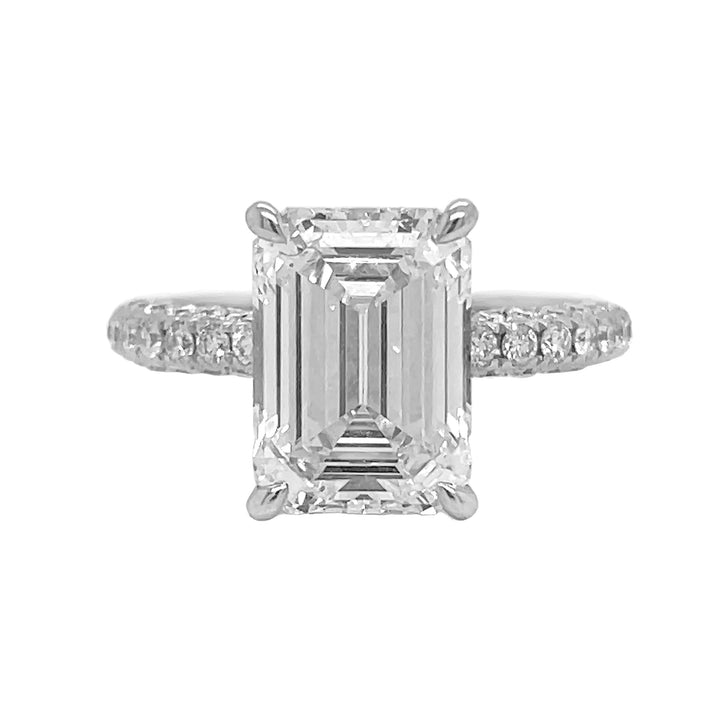 18kt White Gold Diamond Ring