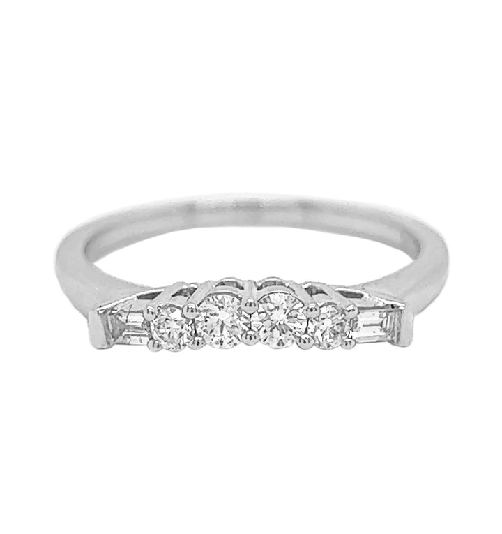 18kt White Gold Diamond Band