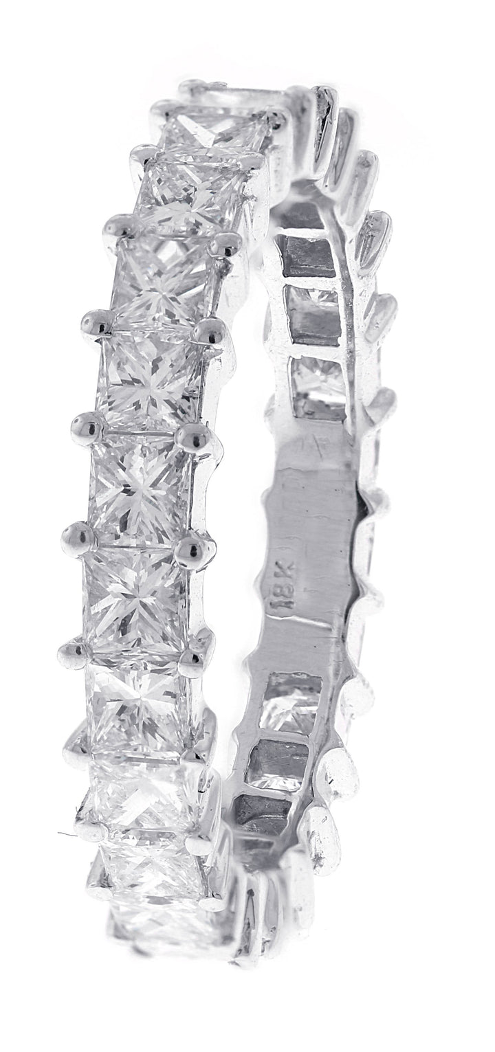 18kt White Gold Diamond Eternity Band