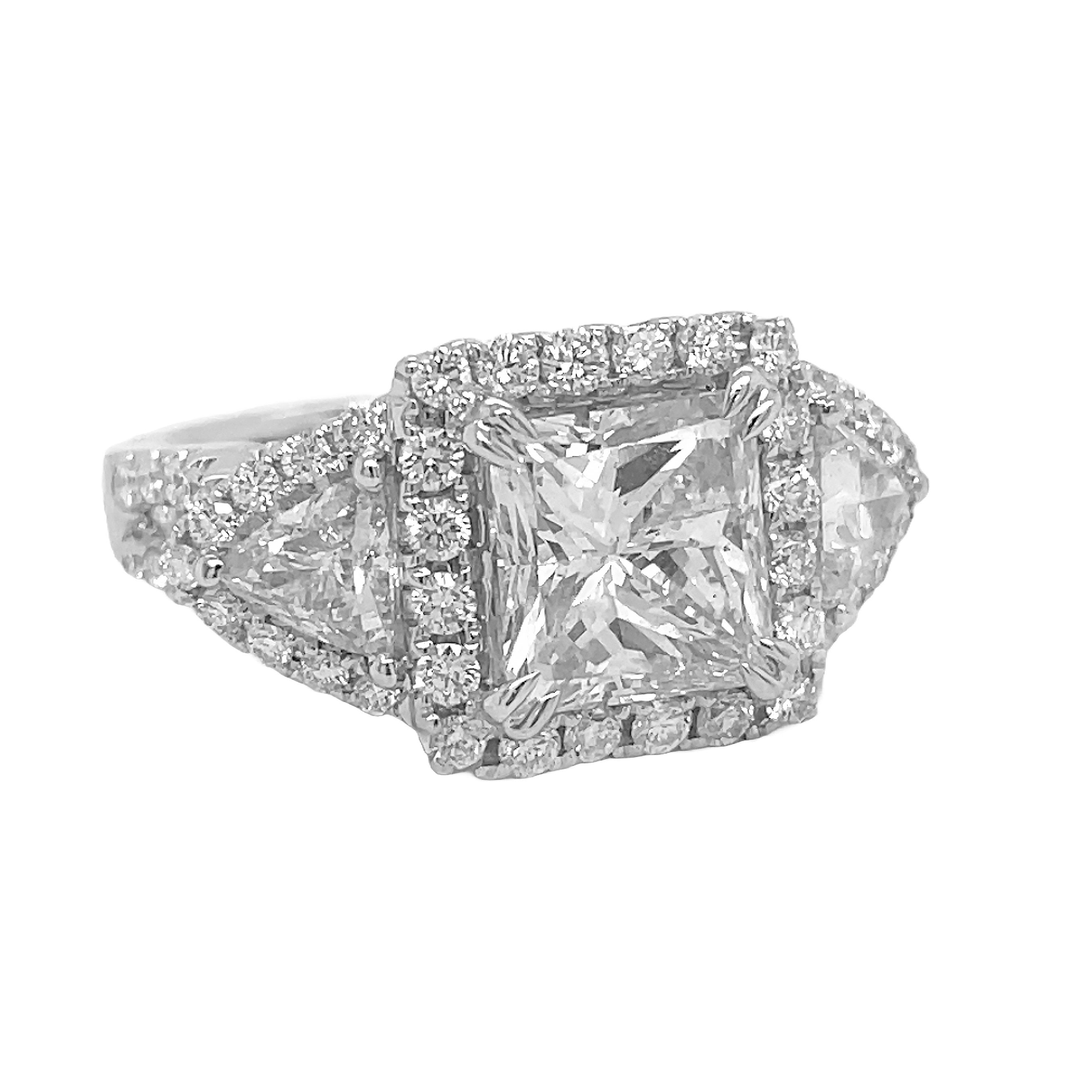 18kt White Gold Diamond Ring