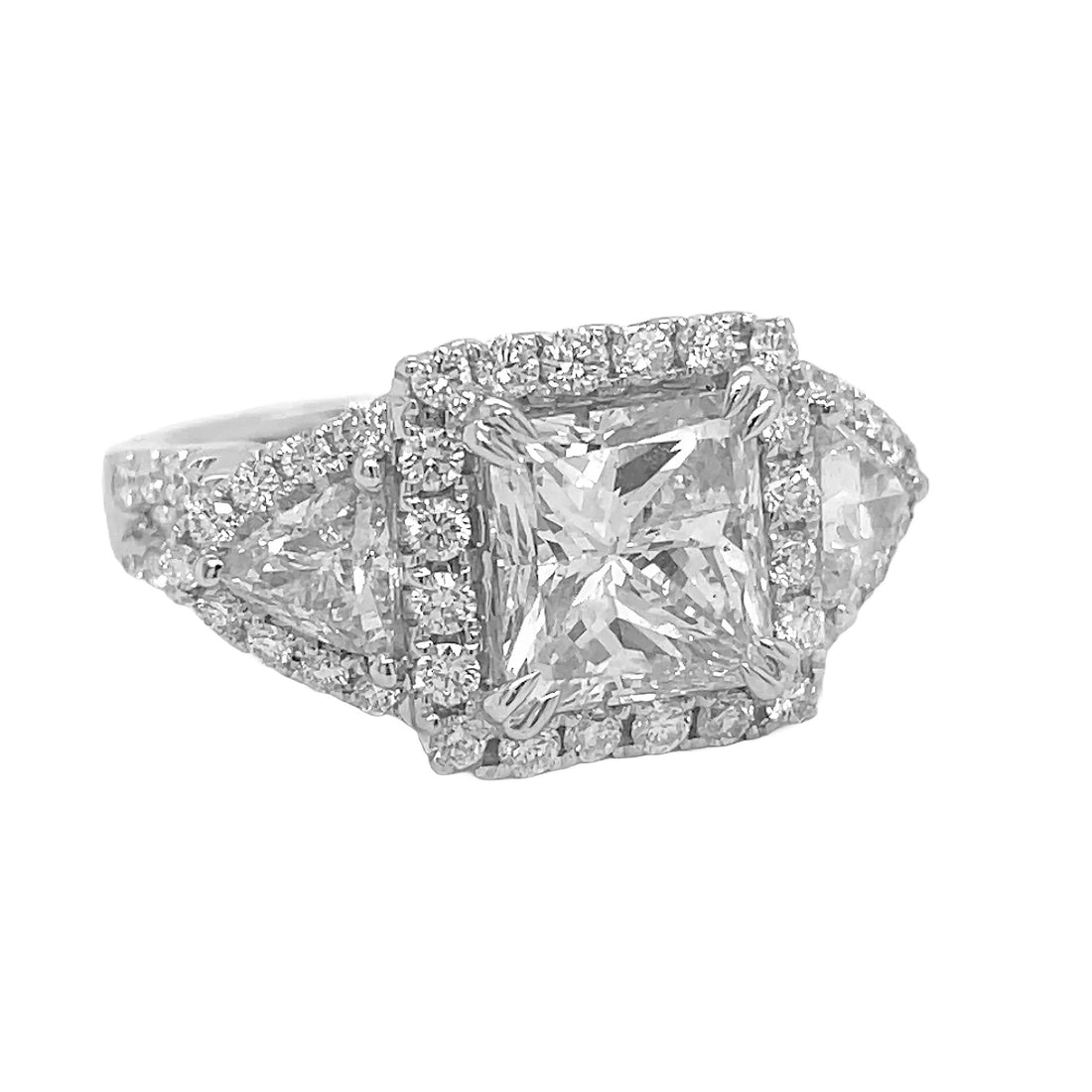 18kt White Gold Diamond Ring