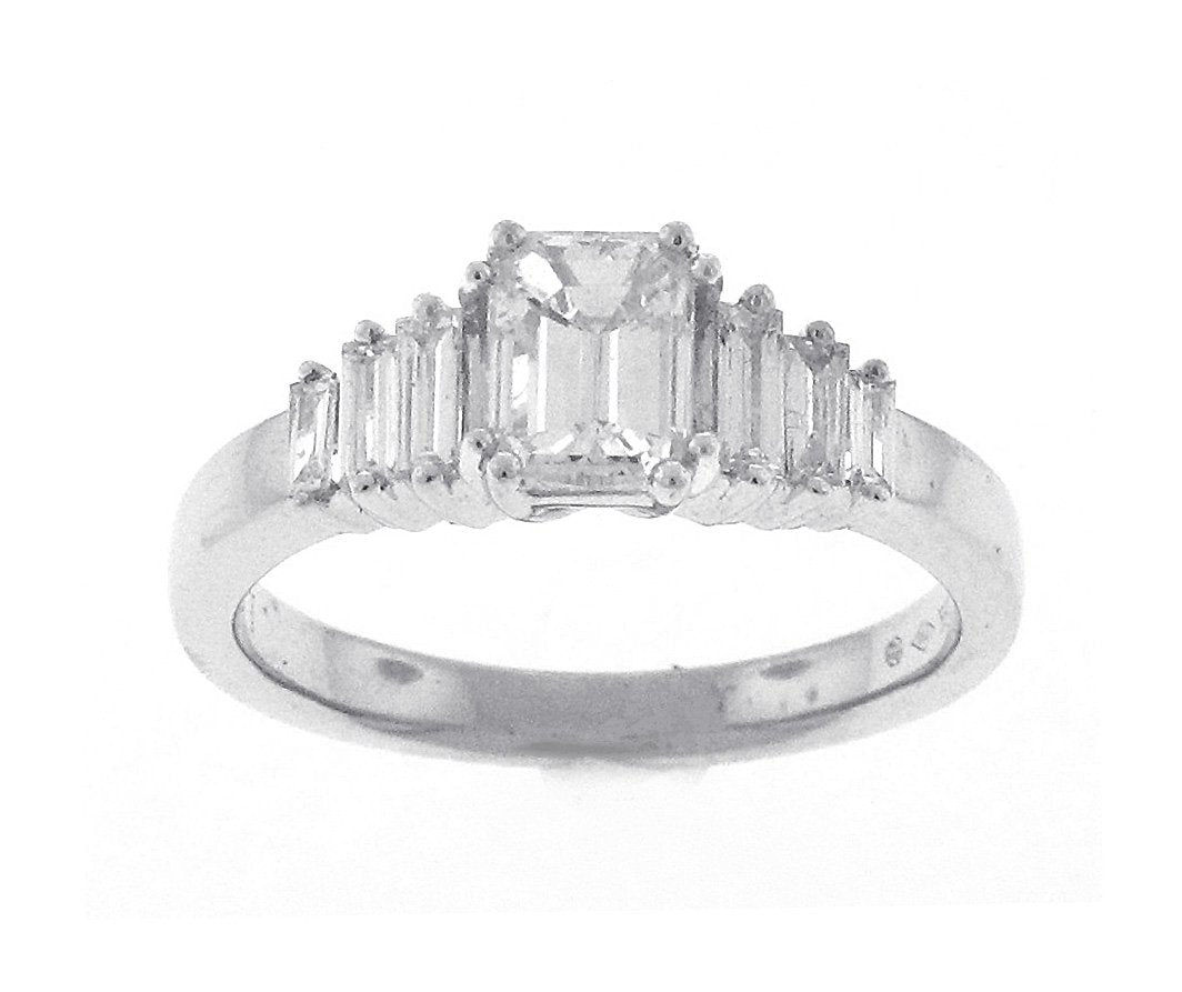18kt White Gold Diamond Ring