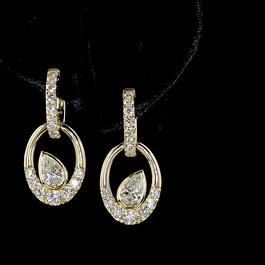 14kt Yellow Gold Lab Diamond Dangling Earring