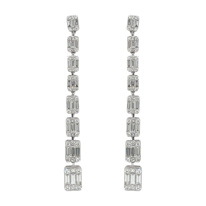 18kt White Gold Diamond Dangling Earrings