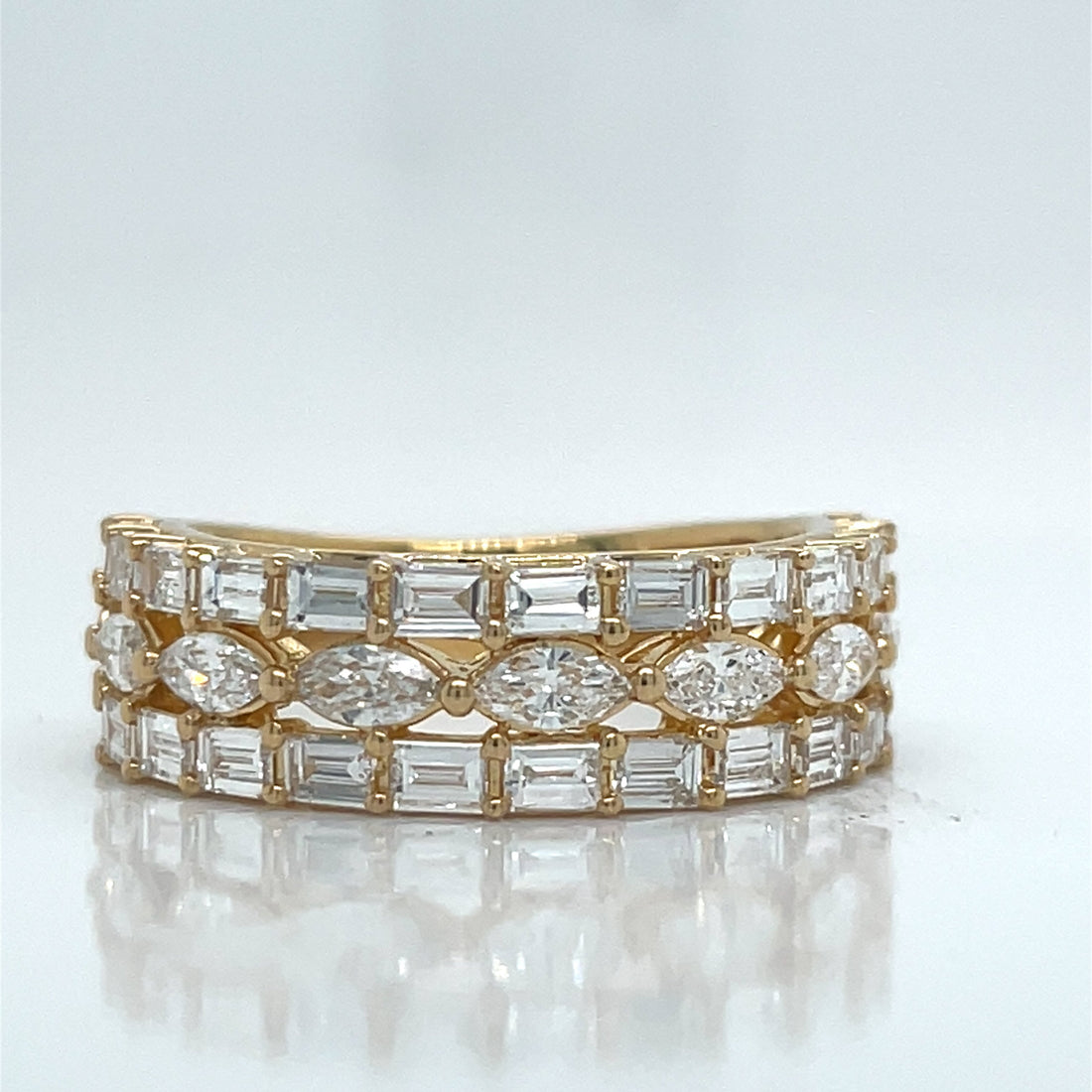 14Kt yellow gold diamond ring