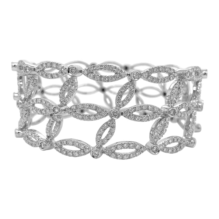 18kt White Gold Diamond Bangle.