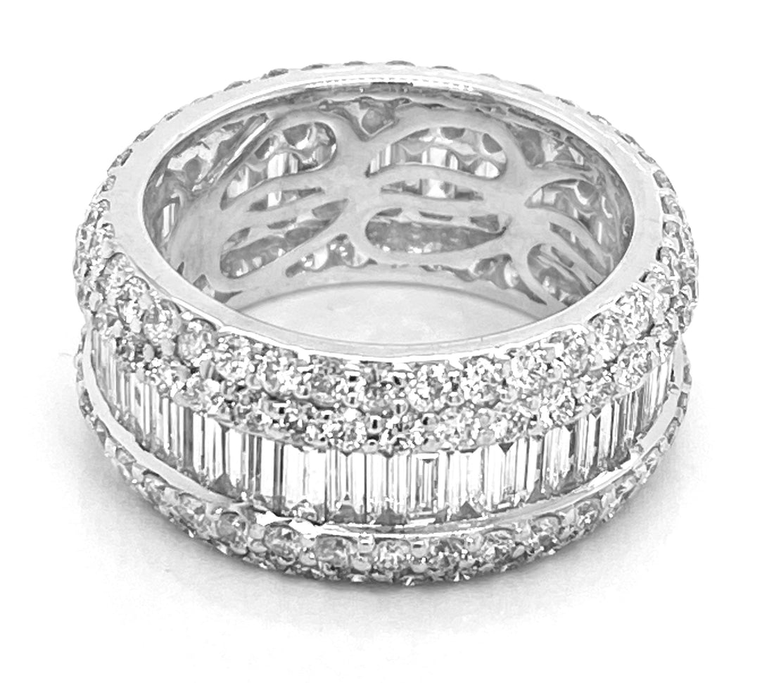 18kt White Gold Diamond Eternity Band