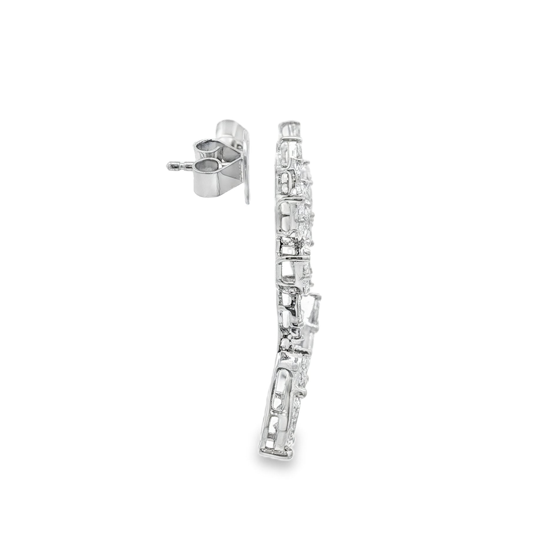18kt White Gold Diamond Earring
