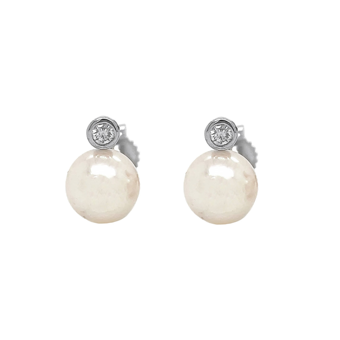 18kt White Gold Diamond And Pearl Earrings