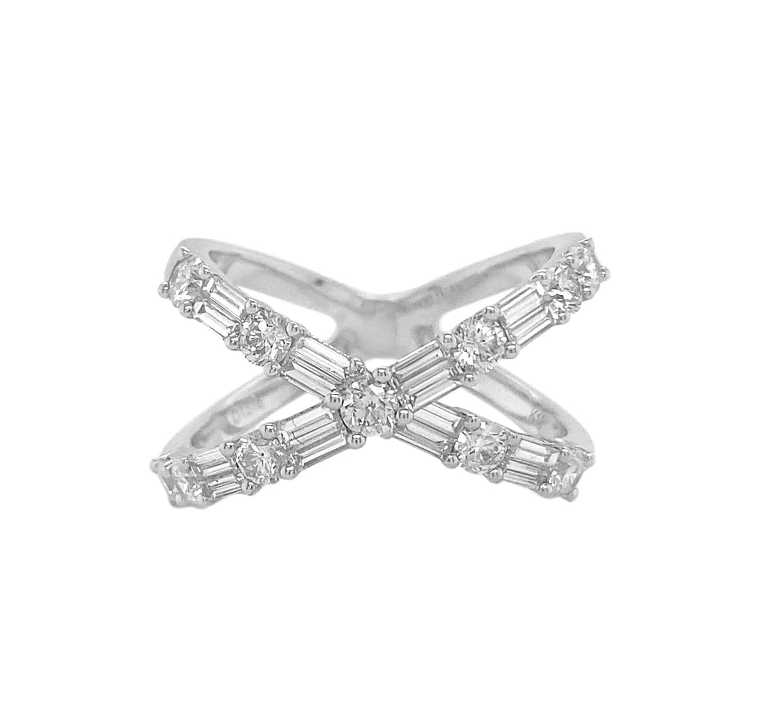 18kt White Gold Diamond Ring