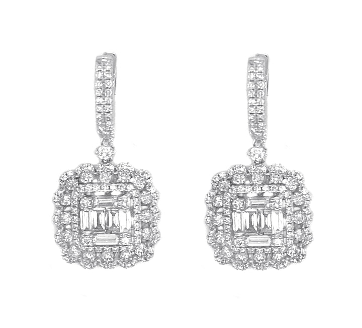 18kt White Gold Diamond Earrings