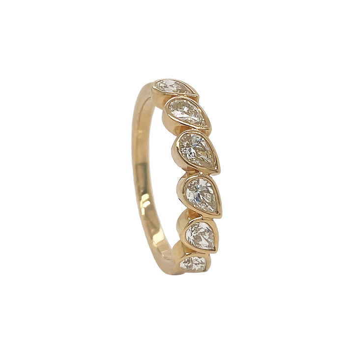 18kt Yellow Gold Diamond Band