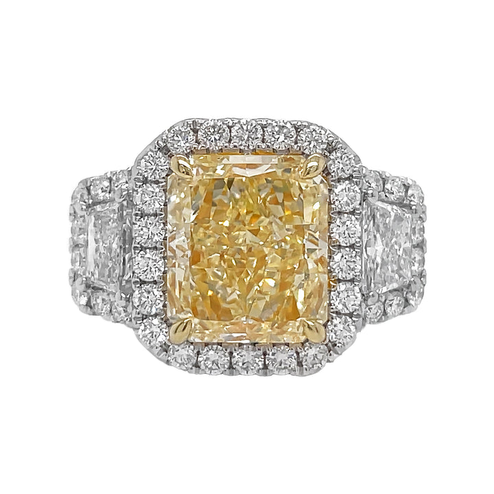 18kt White Gold Diamond Ring
