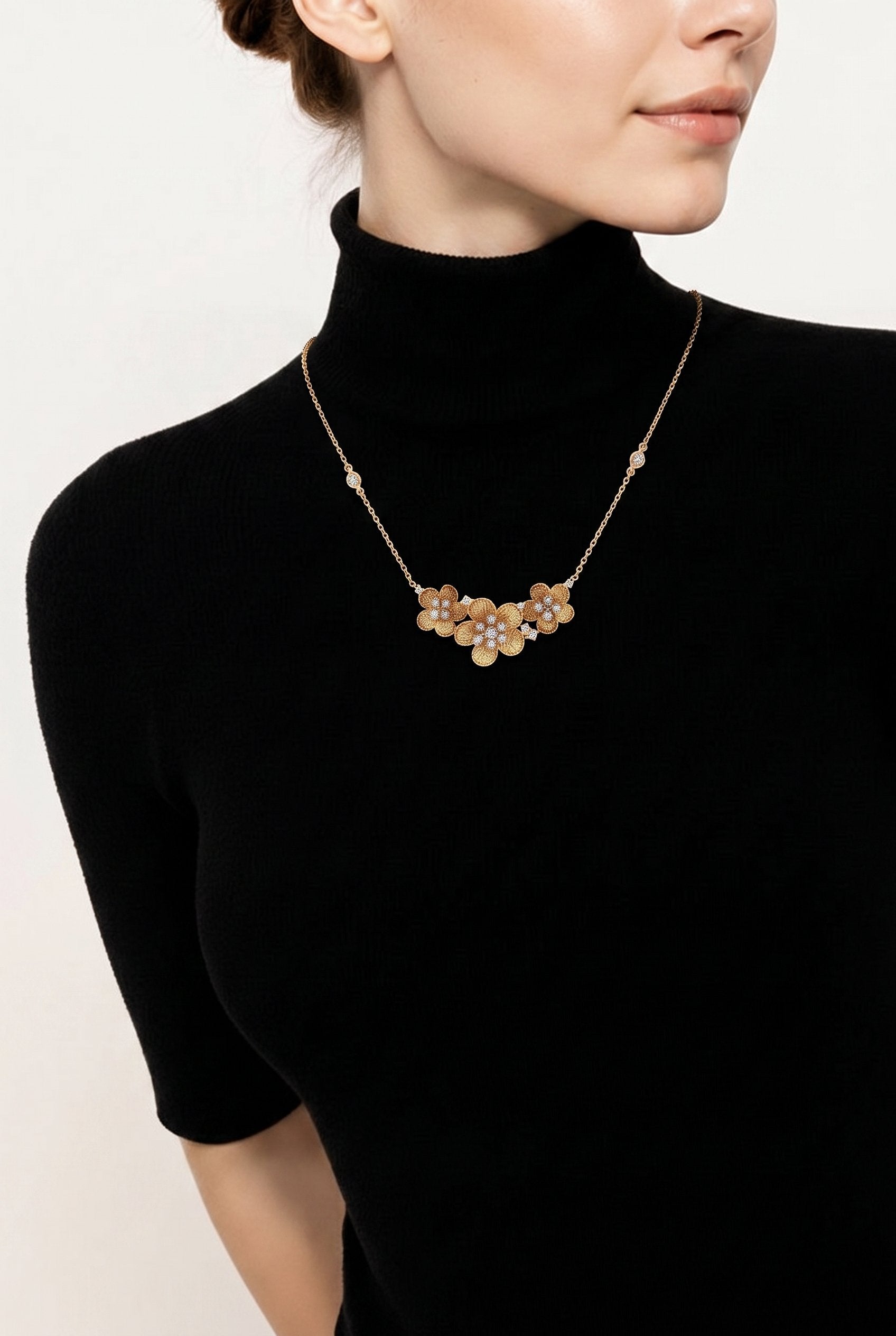 18kt Yellow Gold Diamond Pendant