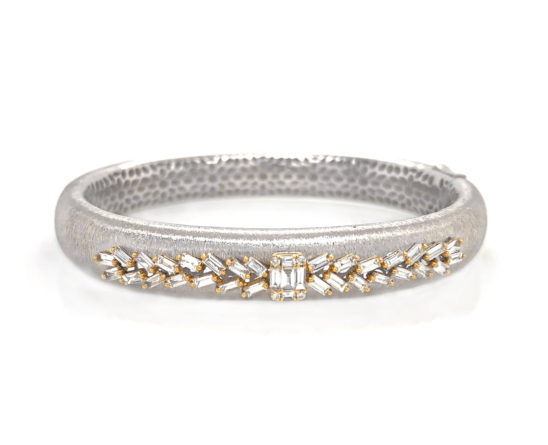 18kt White Gold Diamond Bangle