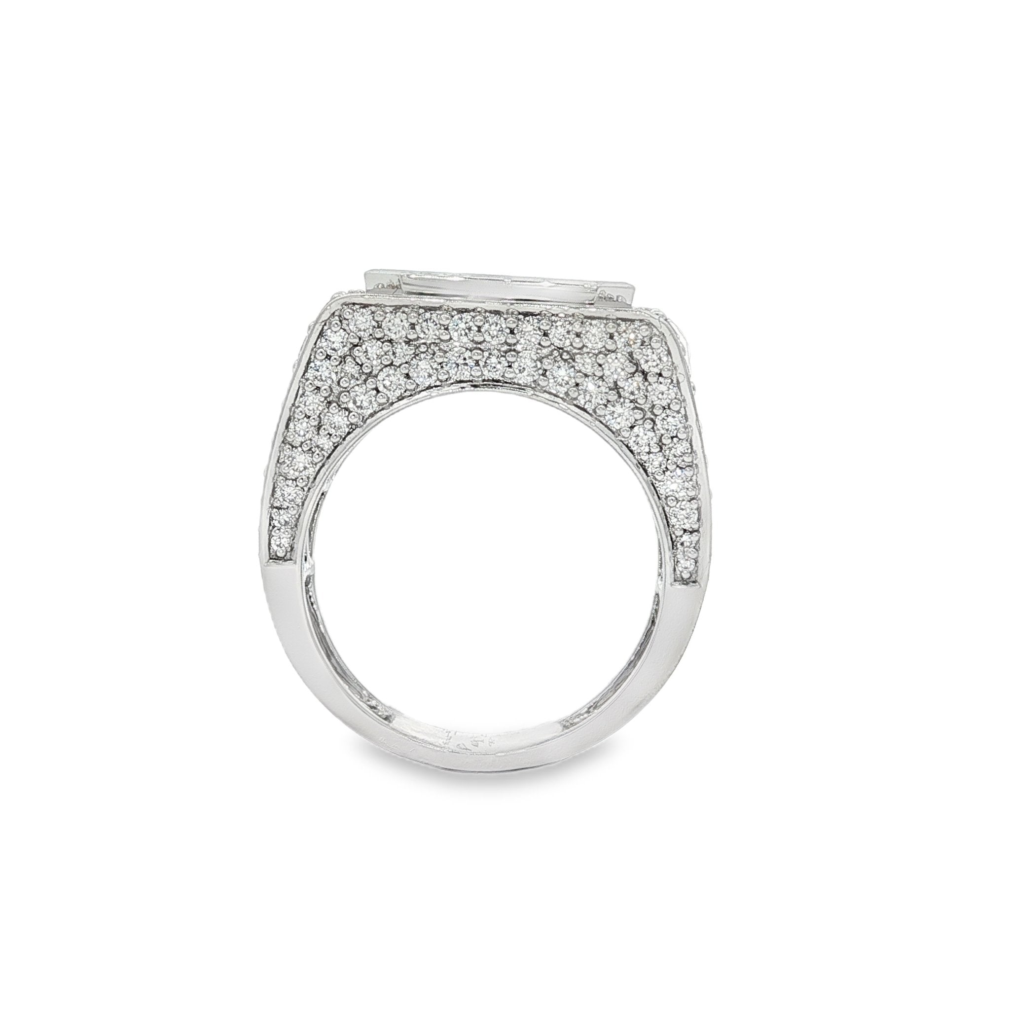 18kt White Gold Diamond Ring