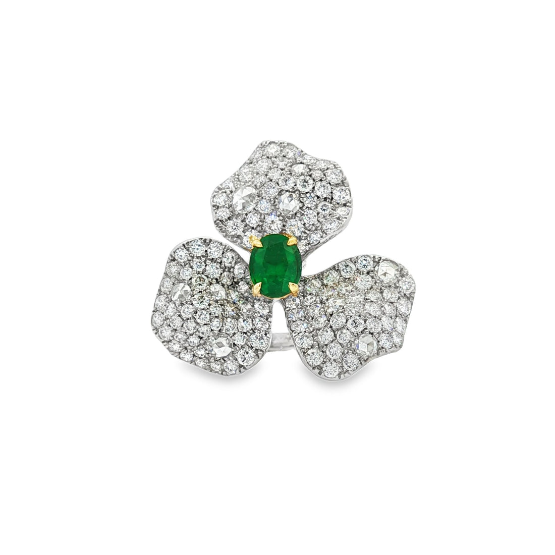 18kt White Gold Diamond And Green Emerald Ring