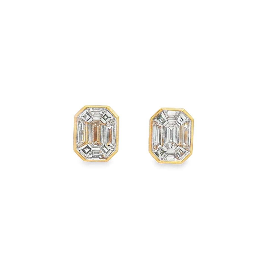 18kt Yellow Gold Diamond Earrings