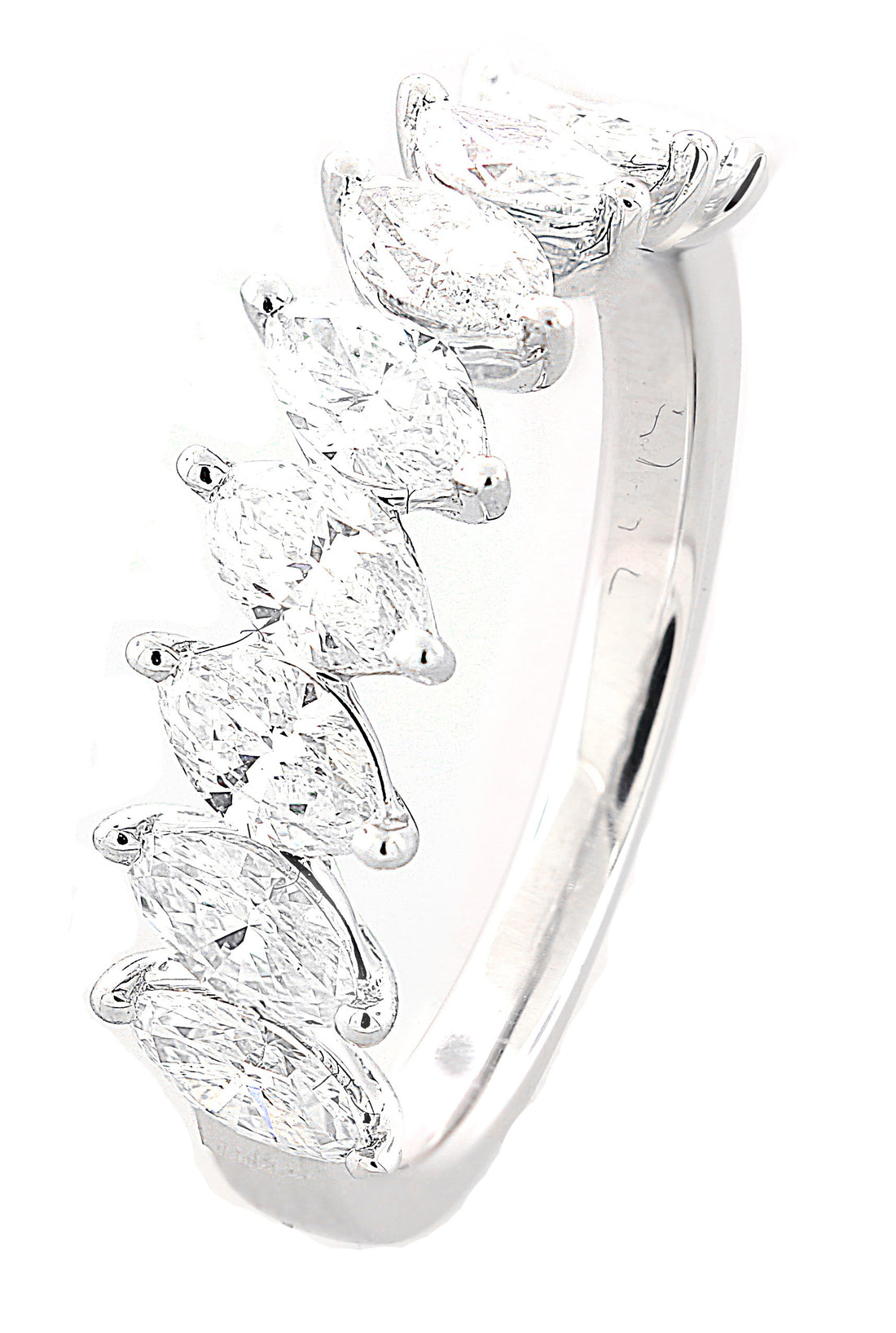 18kt White Gold Marquise Band