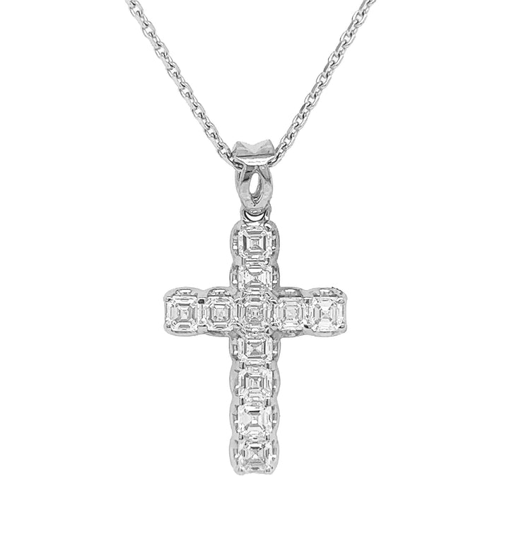 18kt White Gold Diamond Pendant