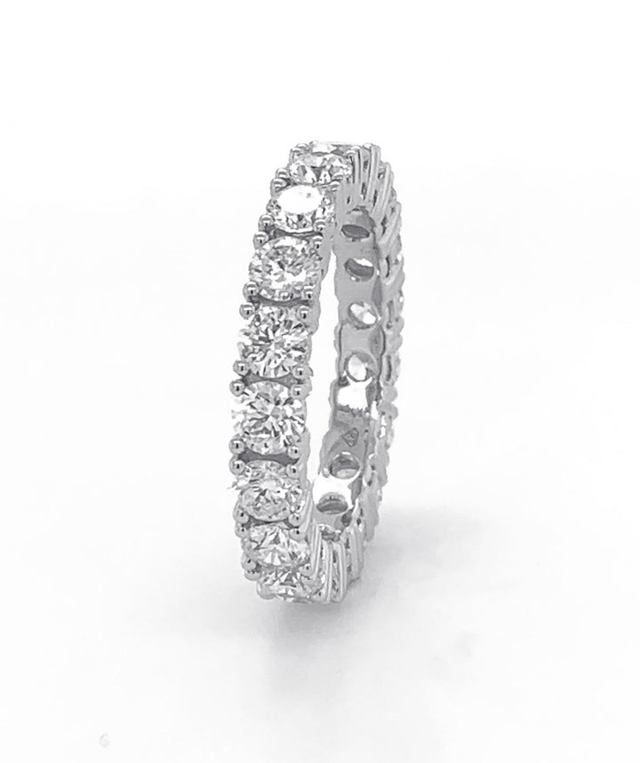 18kt White Gold Diamond Eternity Band