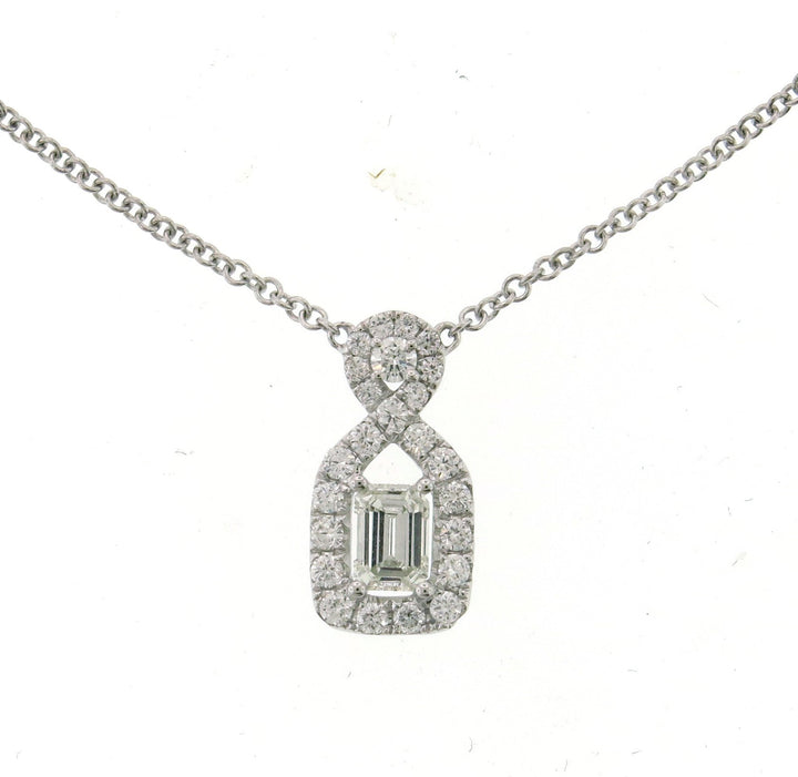 18kt White Gold Diamond Pendant