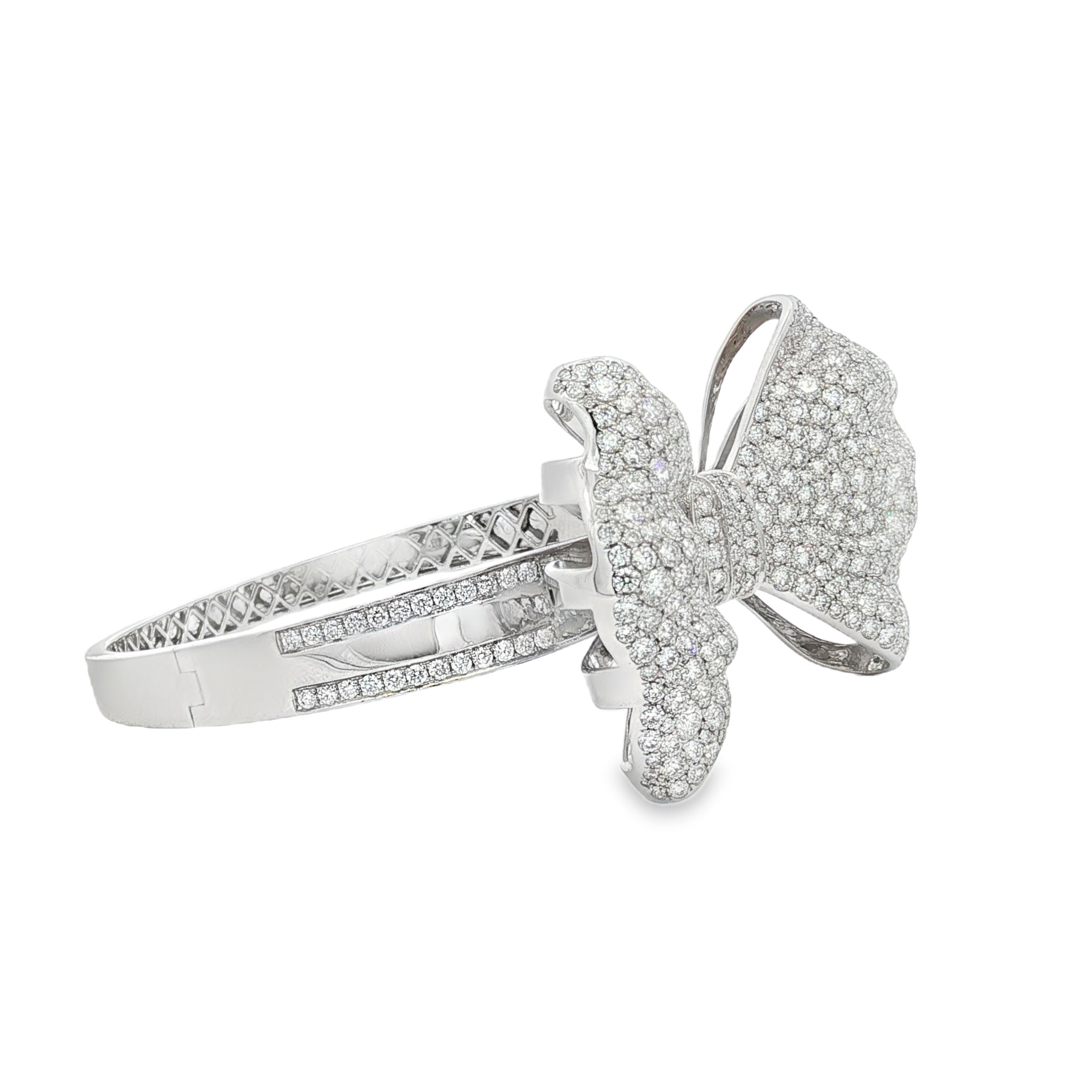 18kt White Gold Diamond Bangle
