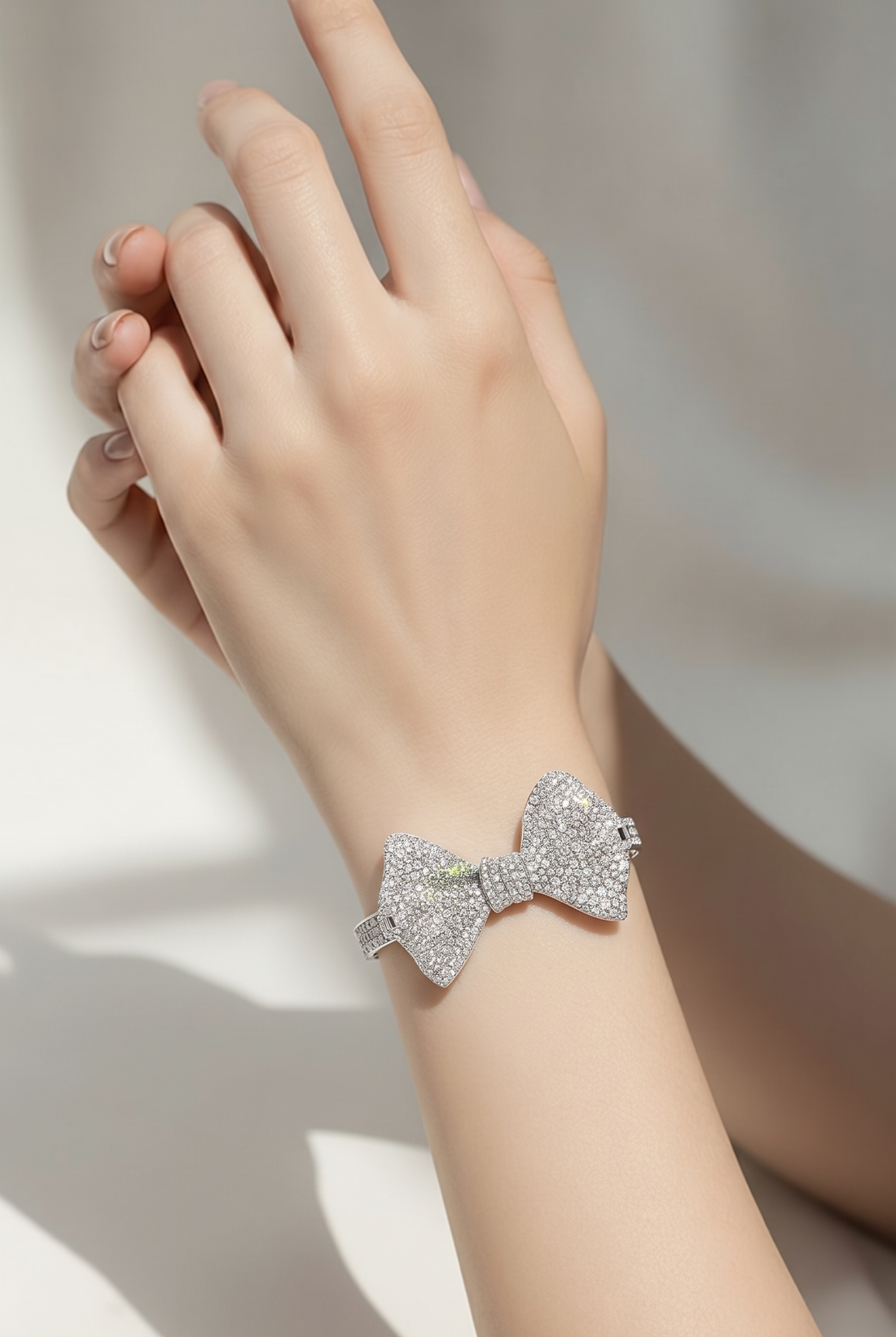 18kt White Gold Diamond Bangle