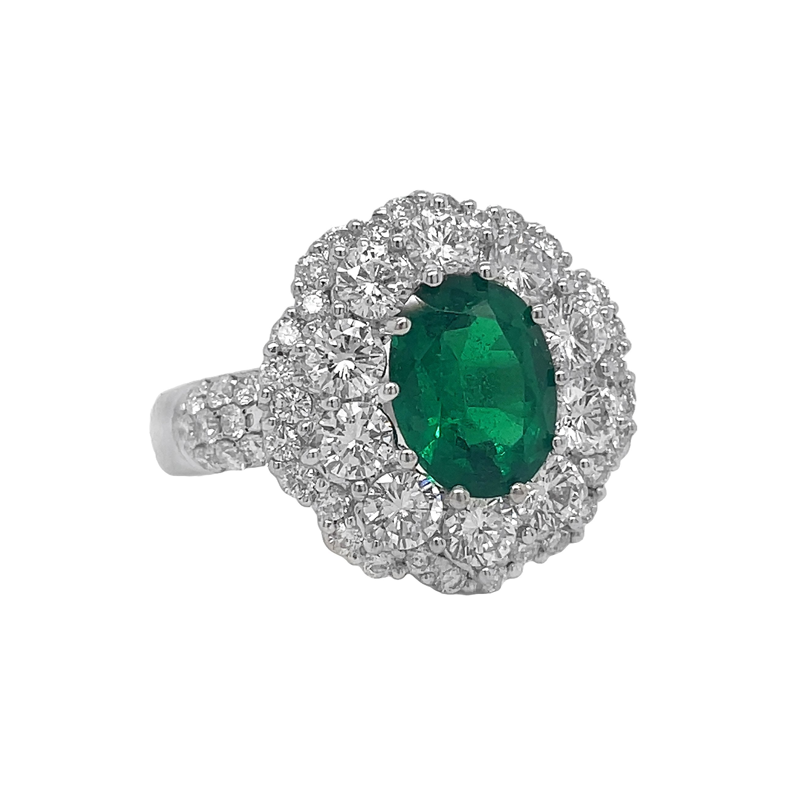 18kt White Gold Diamond and Green Emerald Ring