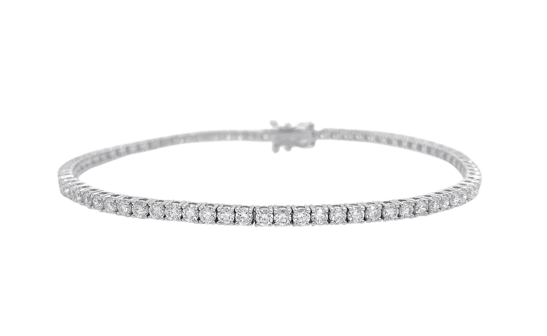 18kt White Gold Diamond Tennis Bracelet.