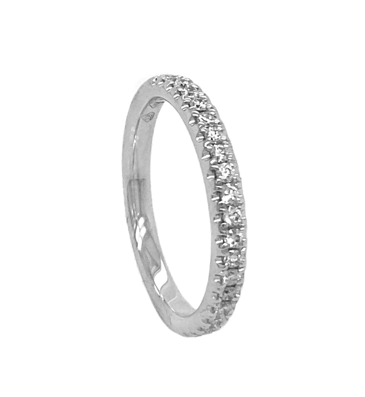 18kt White Gold Diamond Band