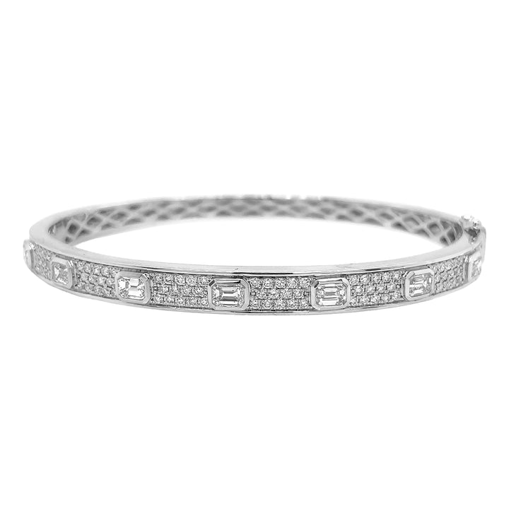 18kt White Gold Diamond Bangle