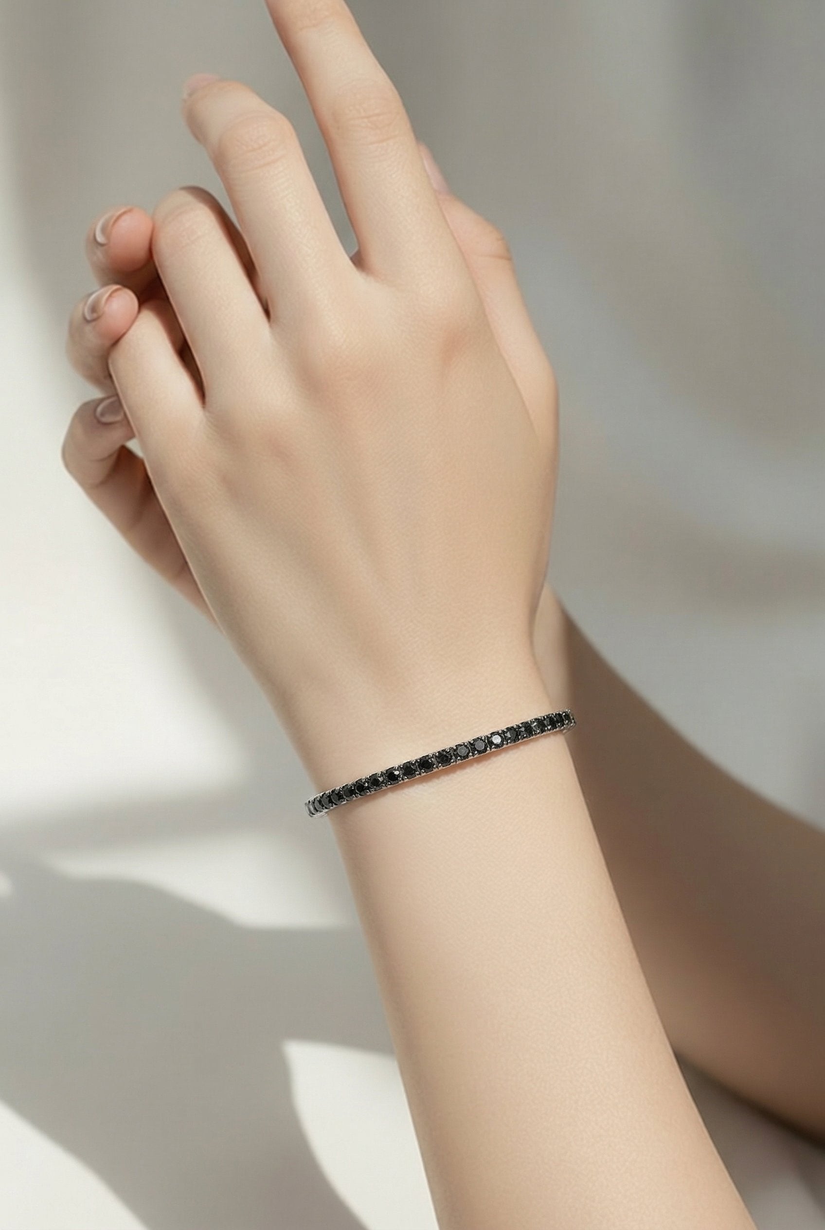 18kt White Gold Diamond Bracelet