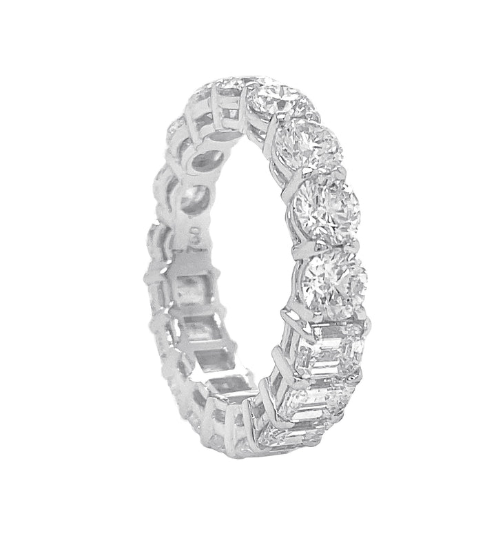 18kt White Gold Diamond Eternity Band