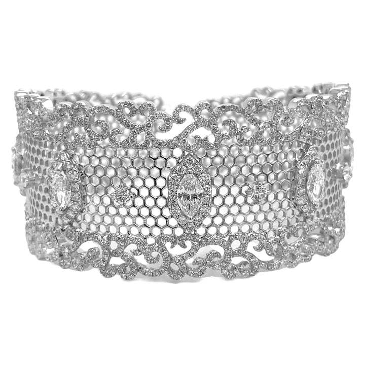 18kt White Gold Diamond Bangle