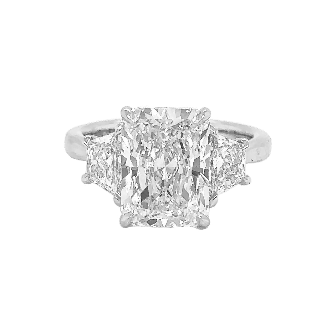 18kt White Gold Diamond Ring