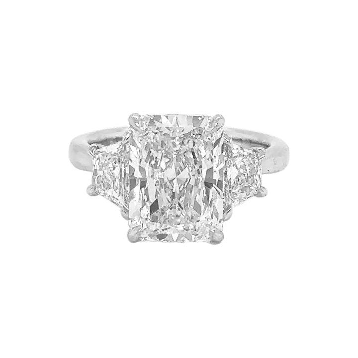 18kt White Gold Diamond Ring