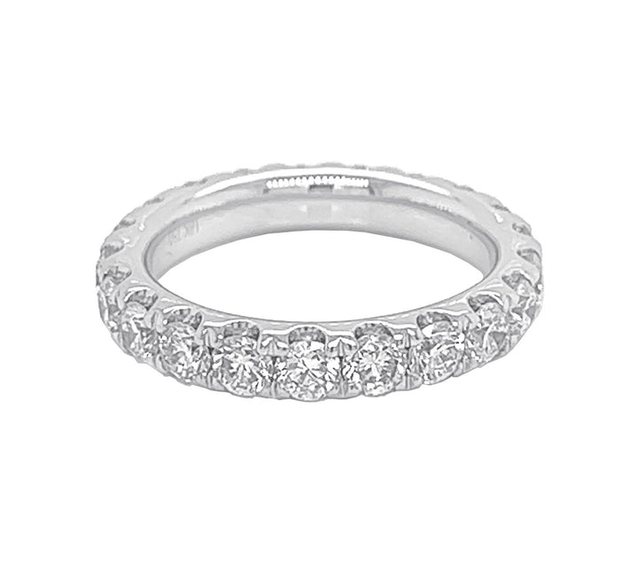 18kt White Gold Diamond Band