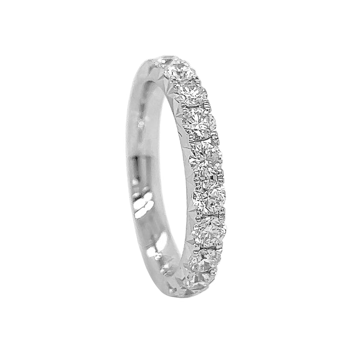 18kt White Gold Diamond Band