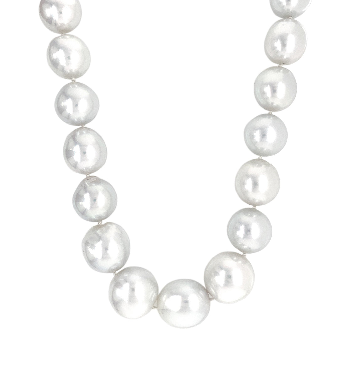 18kt White Gold Diamond And Pearl Necklace