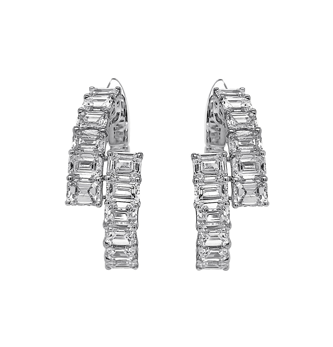 18kt White Gold Diamond Earrings