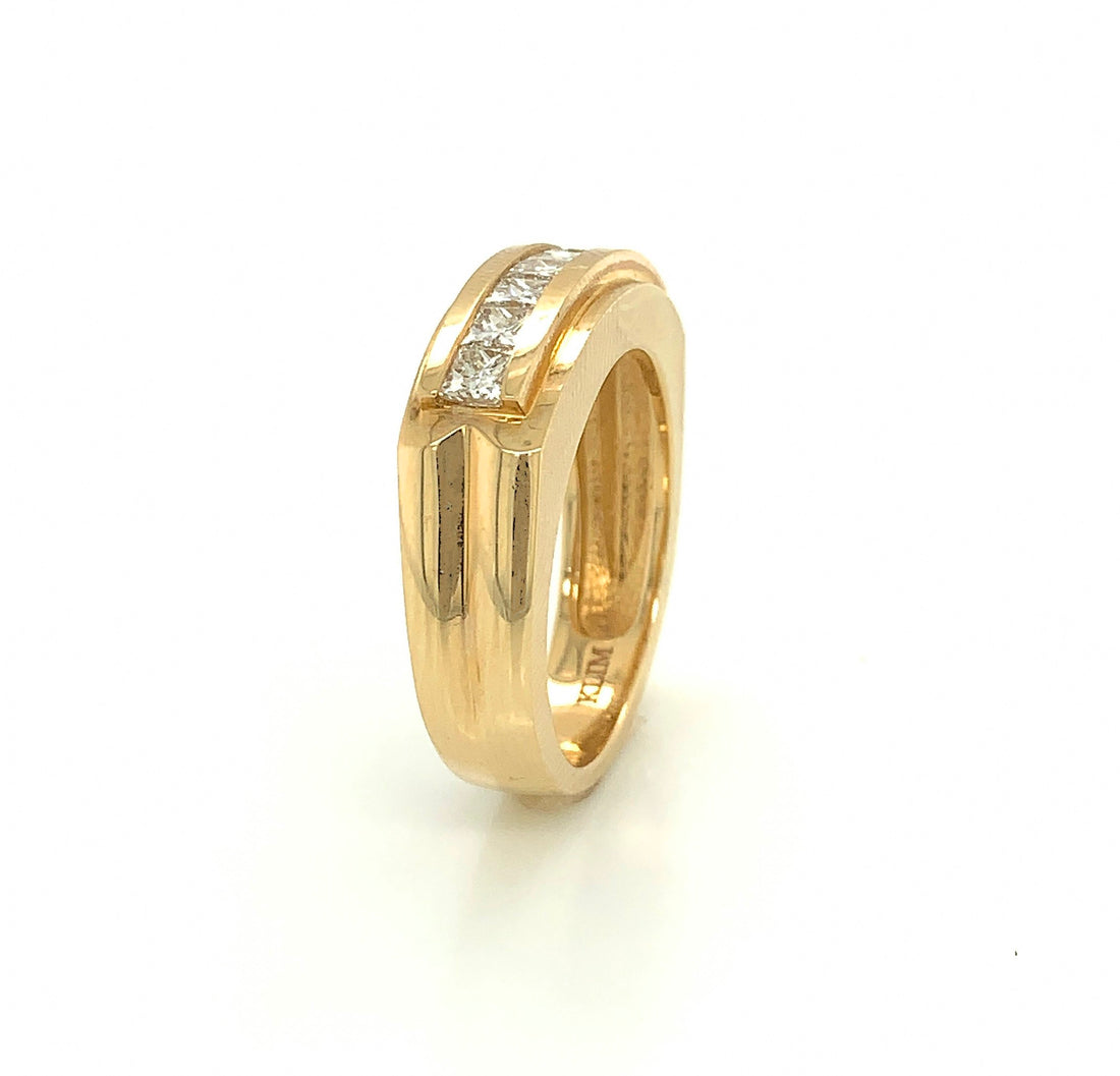 14kt Yellow Gold Diamond Wedding Band
