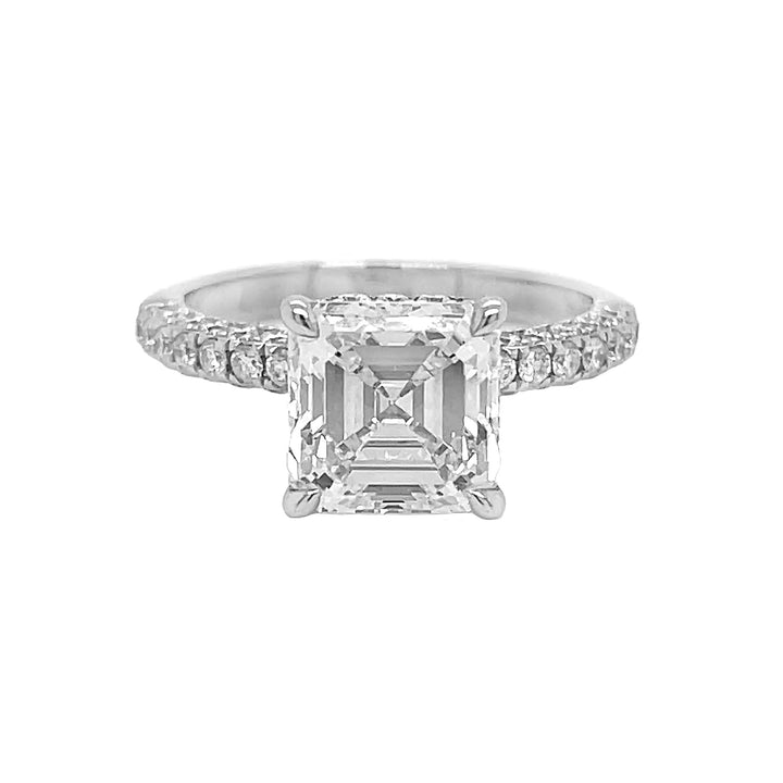 18kt White Gold Diamond Ring