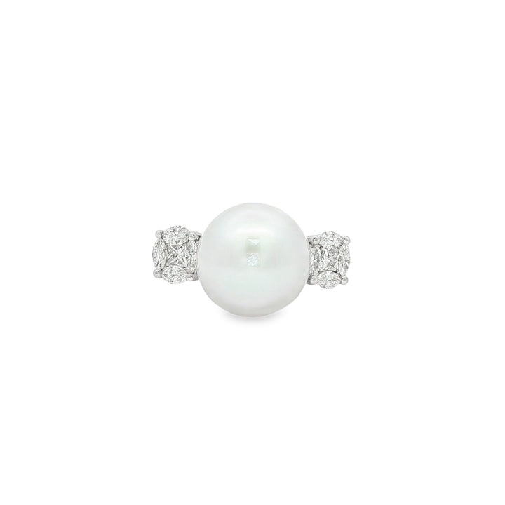 18kt White Gold Diamond And Pearl Ring