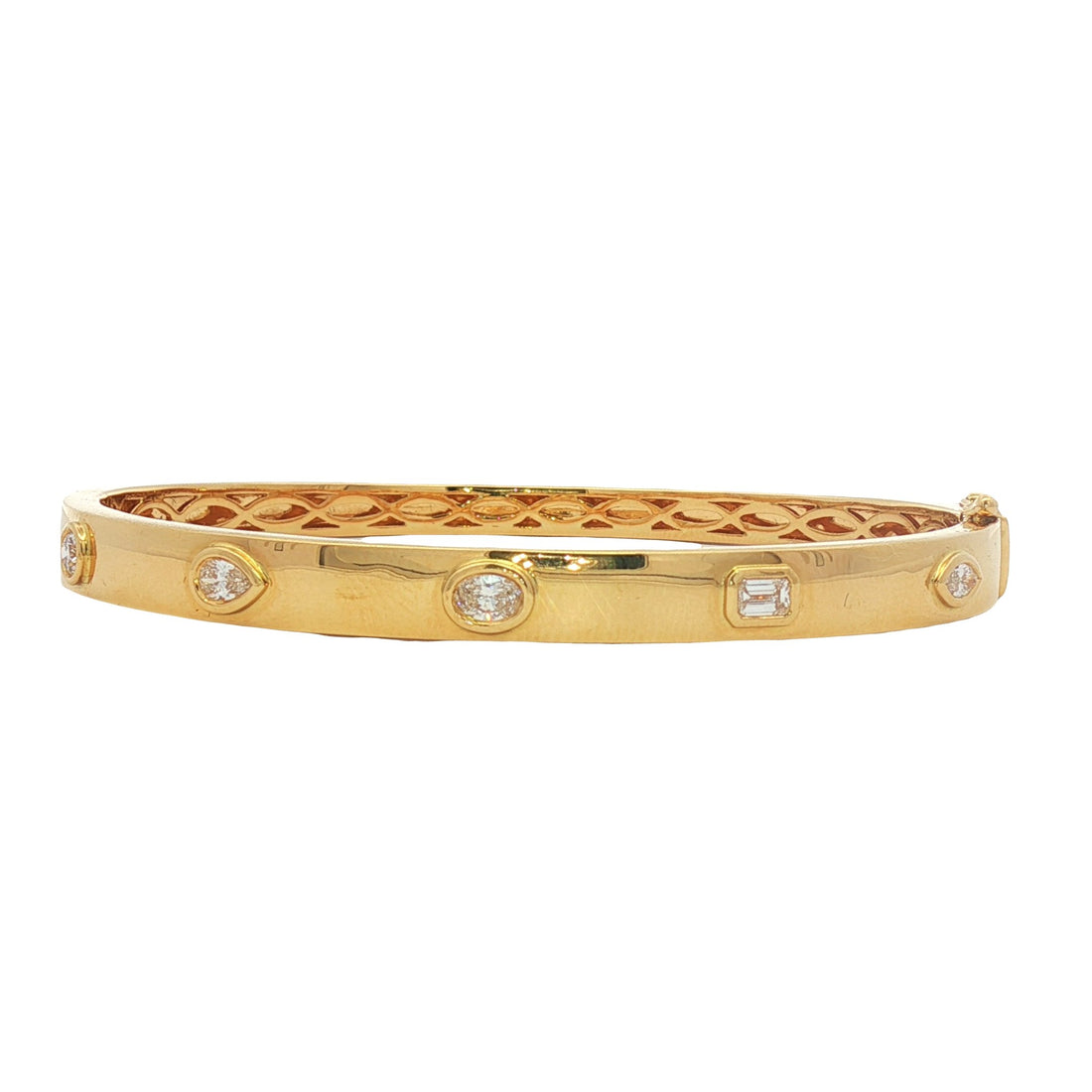 18kt Yellow Gold Diamond Bangle