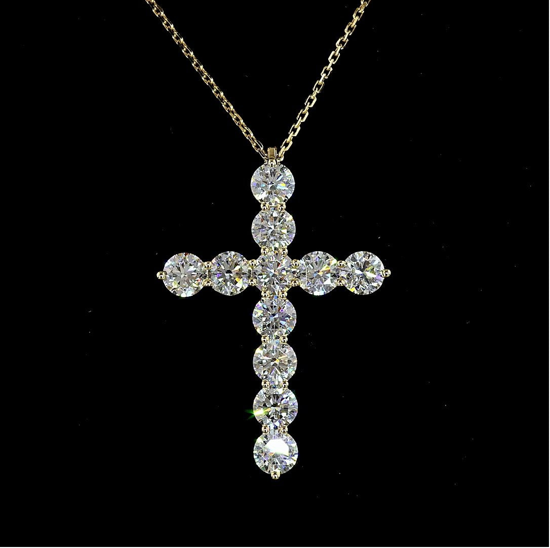 14kt Yellow Gold Lab Diamond Pendant