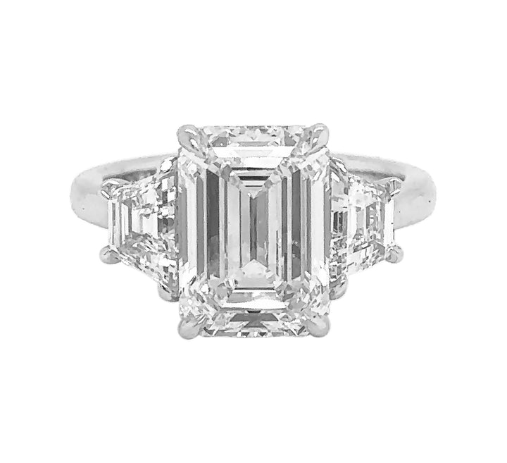 18kt White Gold Diamond Ring