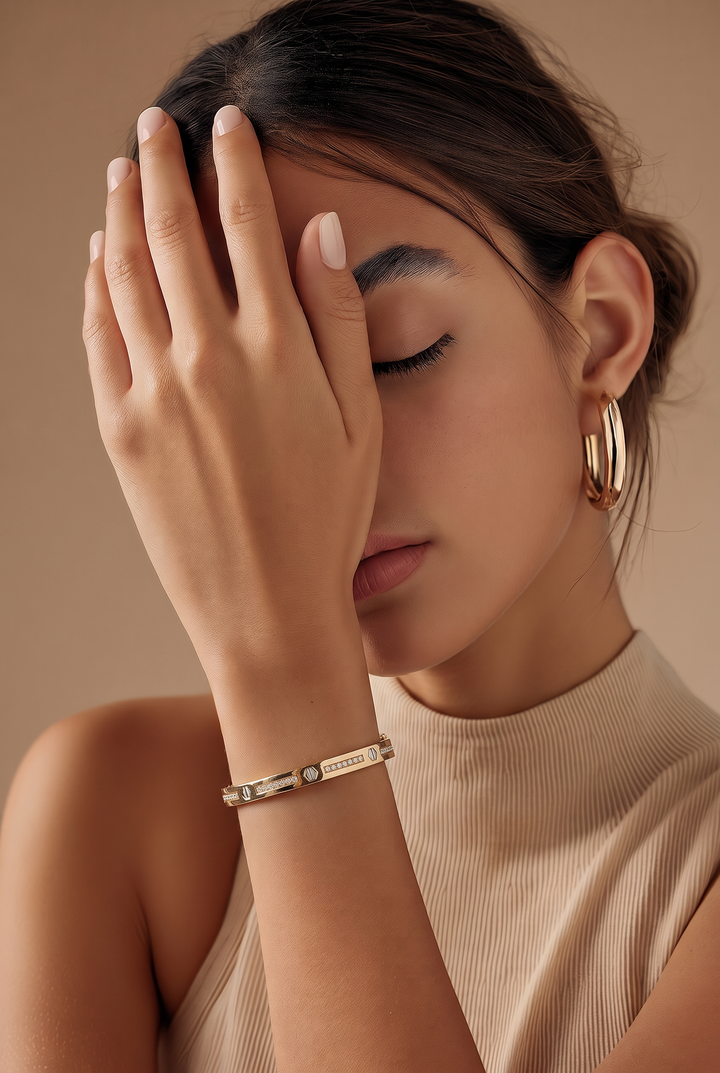 18kt Yellow Gold Diamond Bangle