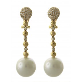 18kt Yellow Gold Diamond and Pearl Dangling Earrings