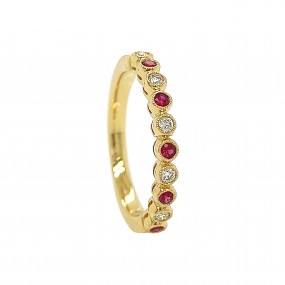 18kt Yellow Gold Diamond And Ruby Band